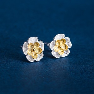 花のピアス　花　シルバー　P012