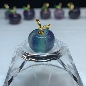 12.フローライトりんご・ペンダントトップ