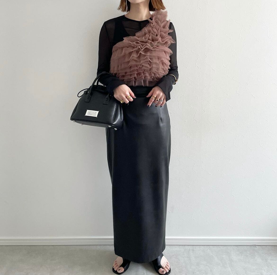 4size / フリルアシメントリービスチェ