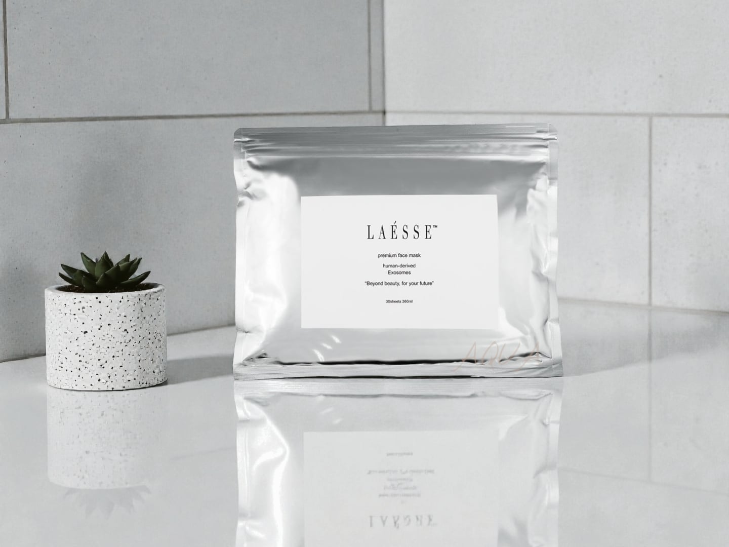 LAESSE glass skin stem cell & NMN face mask（ラエッセ グラススキン