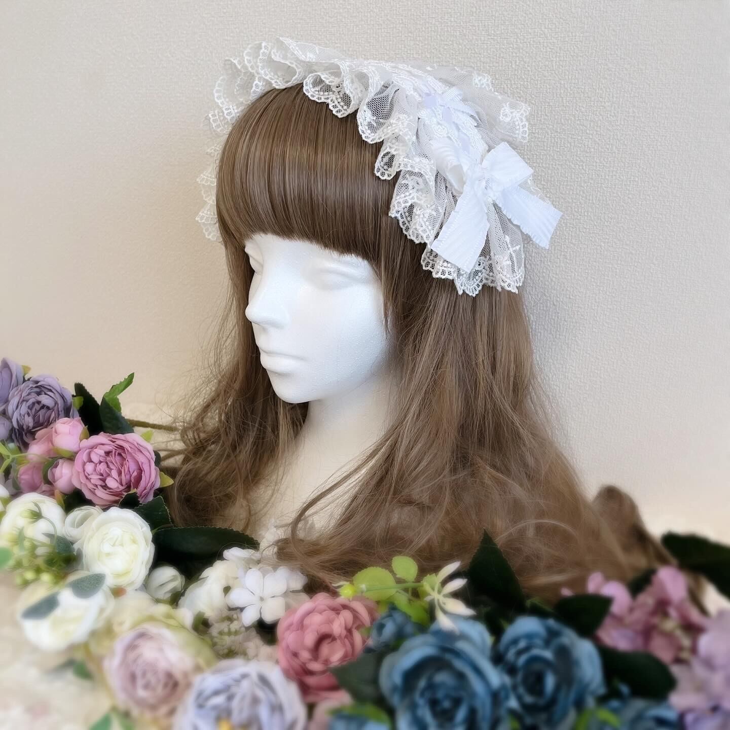薔薇のジュモードレスとすみれ色のボンネット 寝苦しい