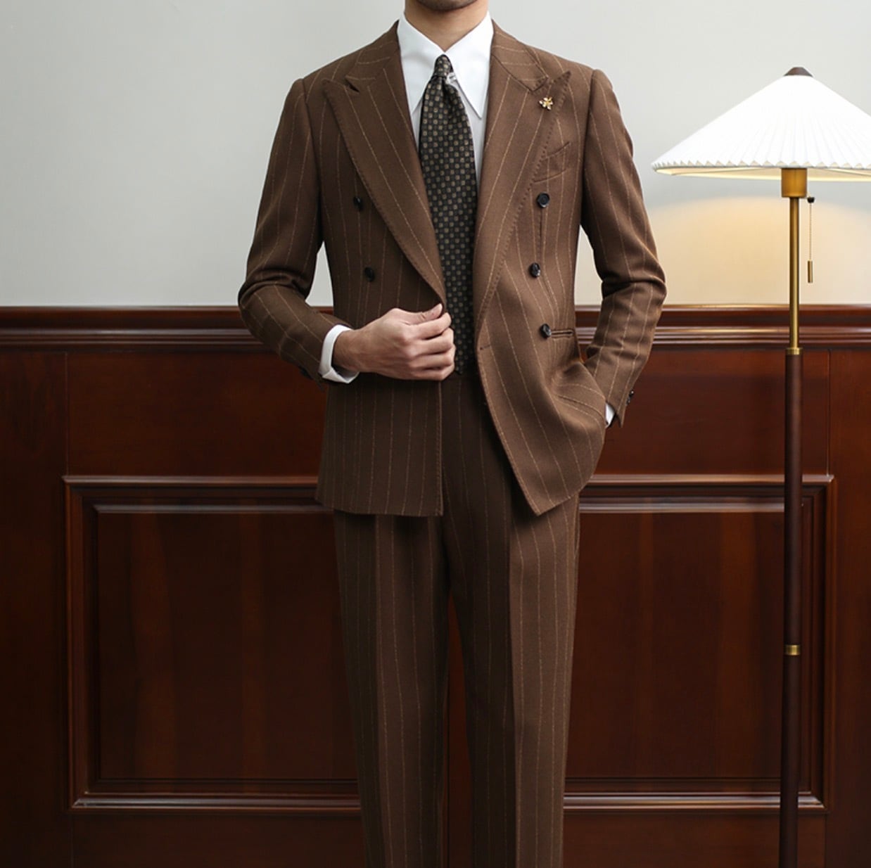 ピークドラペルチョークストライプブラウンダブルウールスーツ | Buona