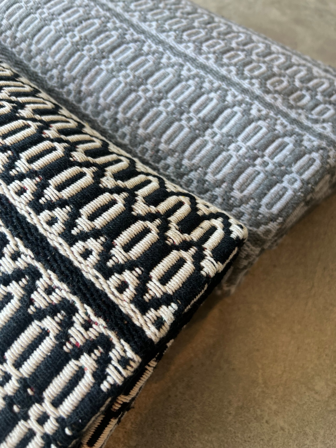 【ラグ 140×200】シ・コラサォン インテリア リビング 新生活 ひとり暮らし