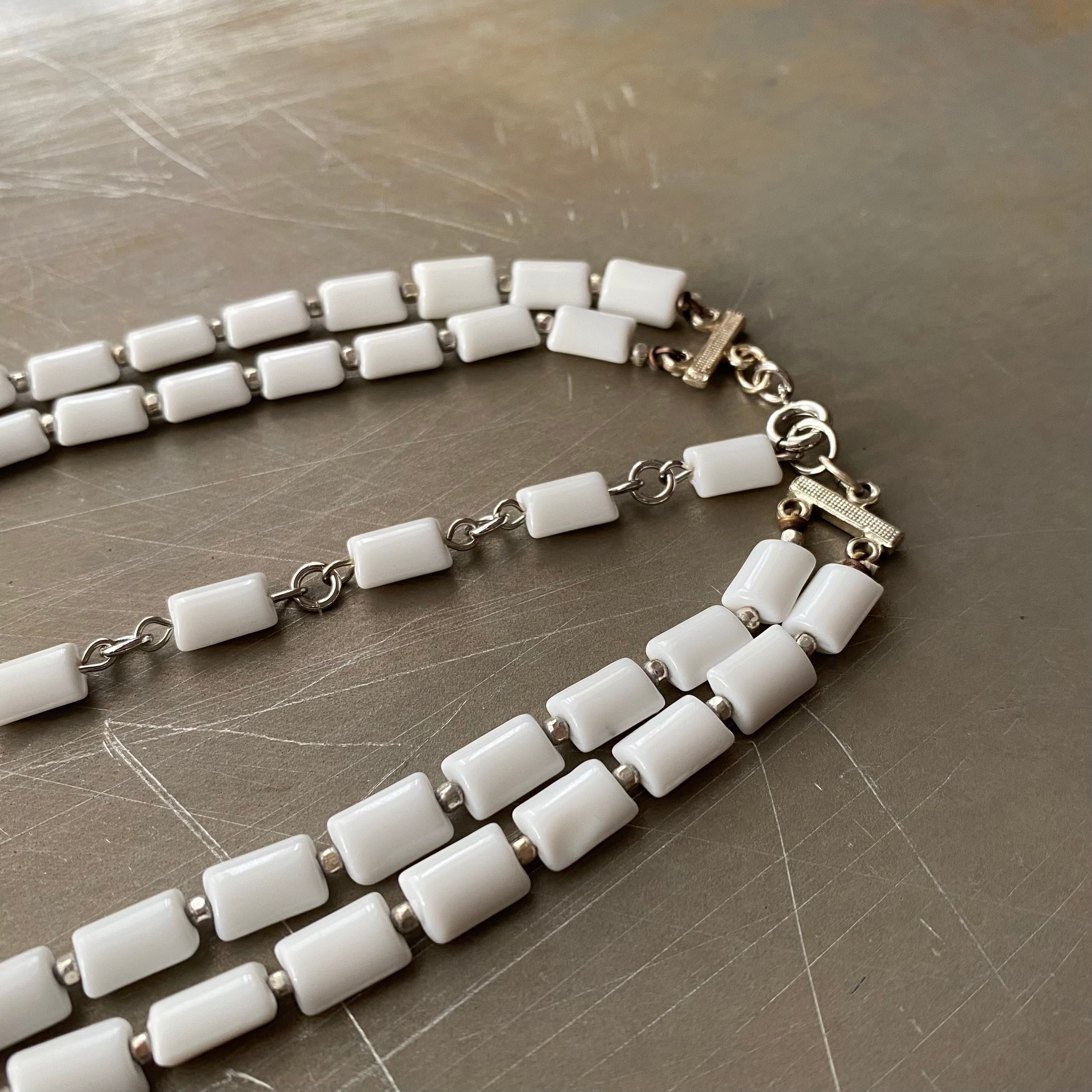 アンティークビーズネックレス 白 アンティークビーズネックレス 白