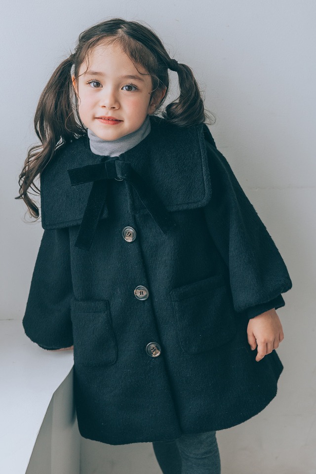 リボン付スクエア襟コート〈Black〉