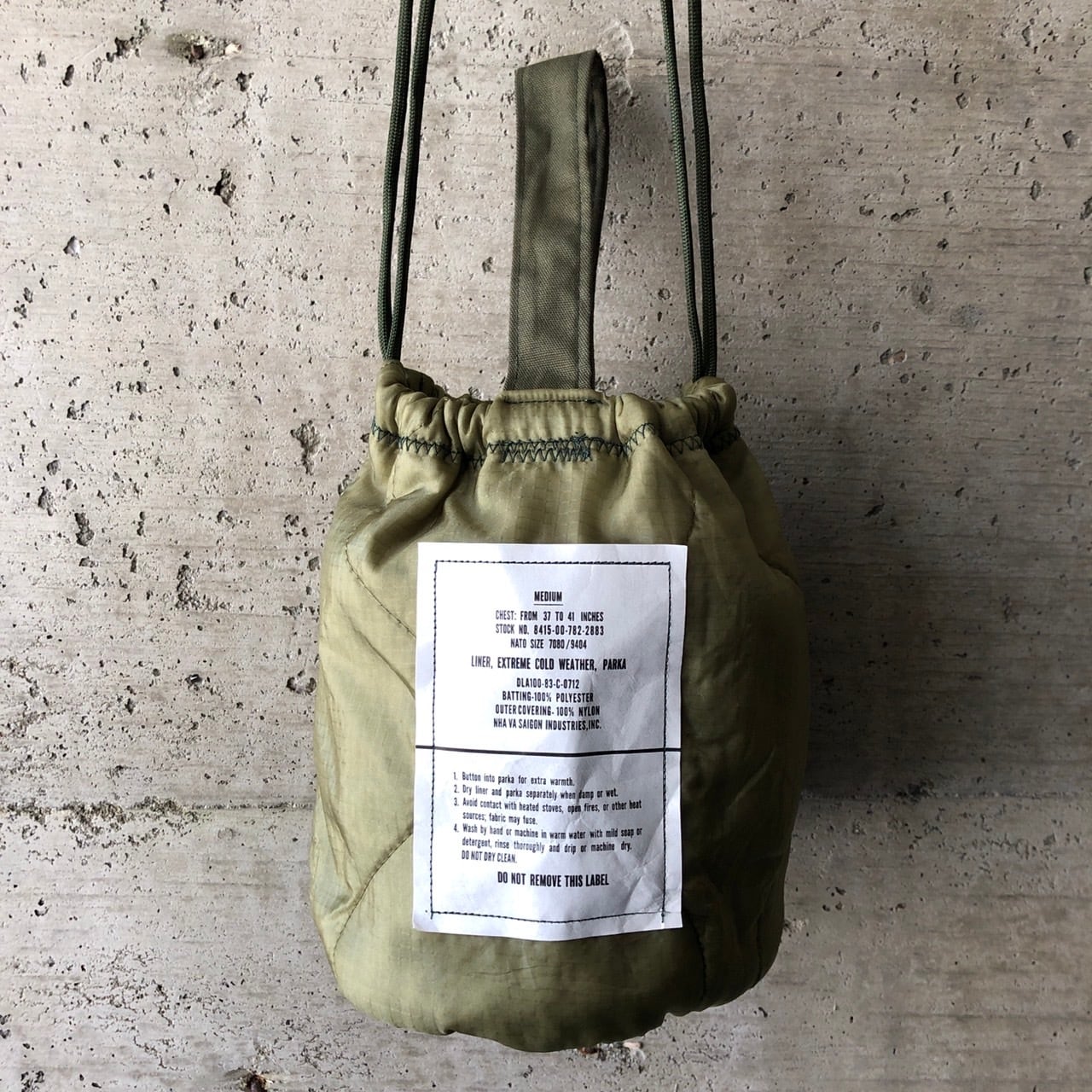 ミリタリーリメイク商品 | ビンテージ雑貨 家と外で
