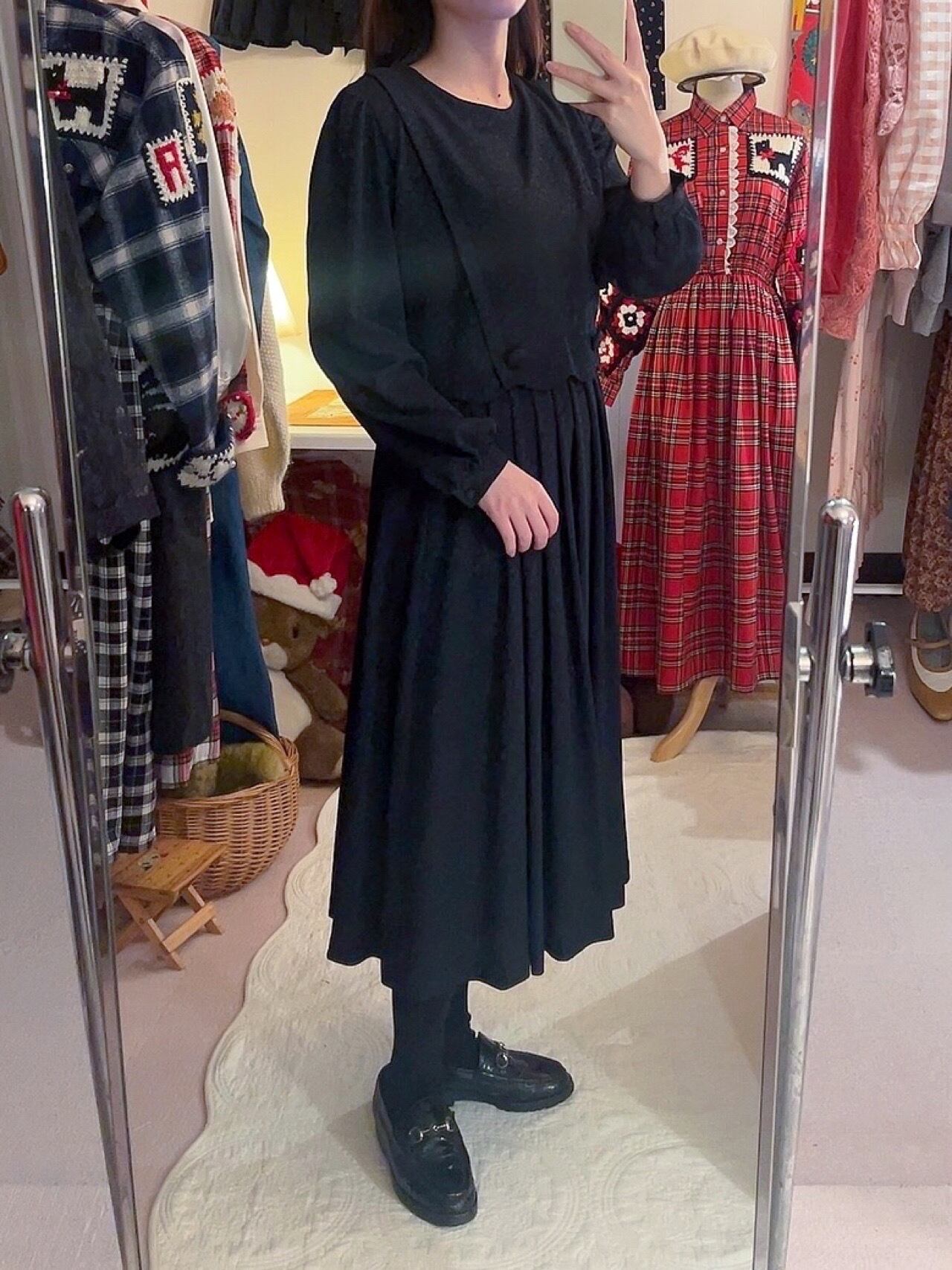 black mini flower separate one-piece