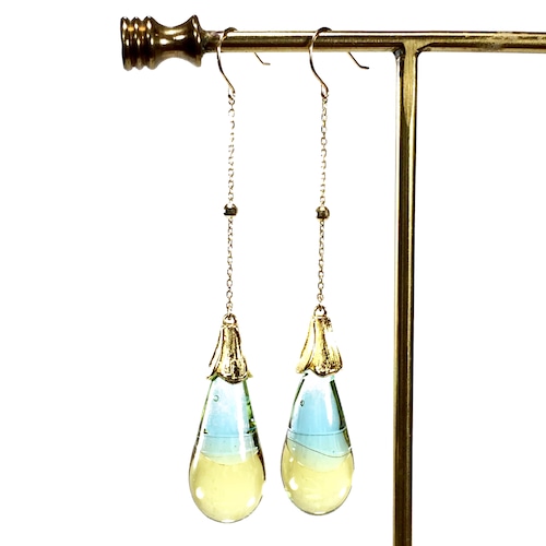 10金 ゴールドピアス ガラスジュエリー (ベビーブルー&イエロー) / Maho de Maho