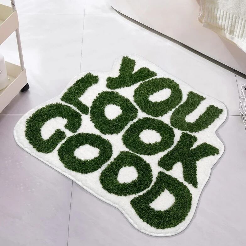 マット 「YOU LOOK GOOD」 カーペット ラグ 敷物 厚手 室内 お風呂