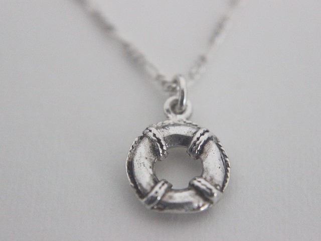 Lifebuoy / Vintage Charm Necklace