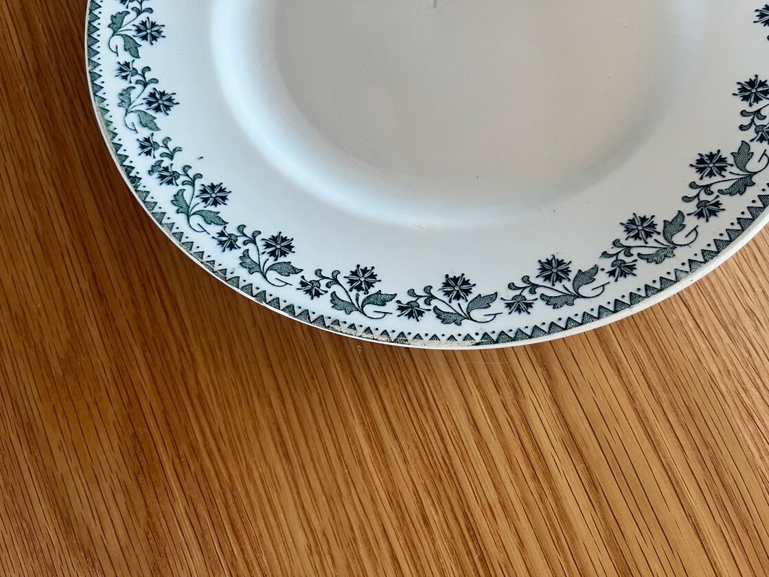 フランスの古いケーキ皿 Moulin Des Loups & Hamage Plate / ムーラン 