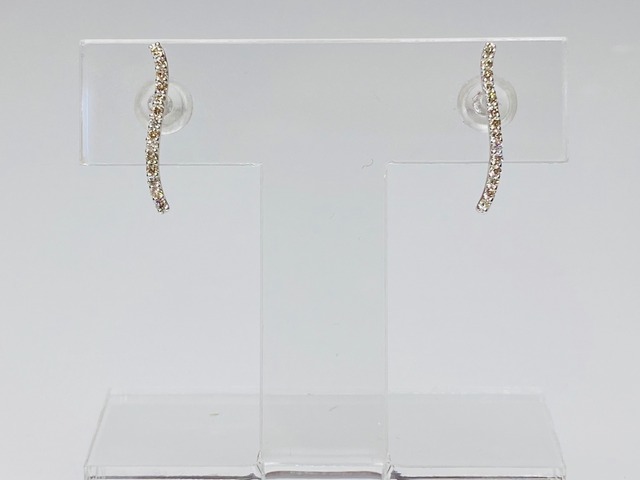 K18WG 0.15ct ダイヤモンドピアス ○ | 株式会社Jewelry伊藤