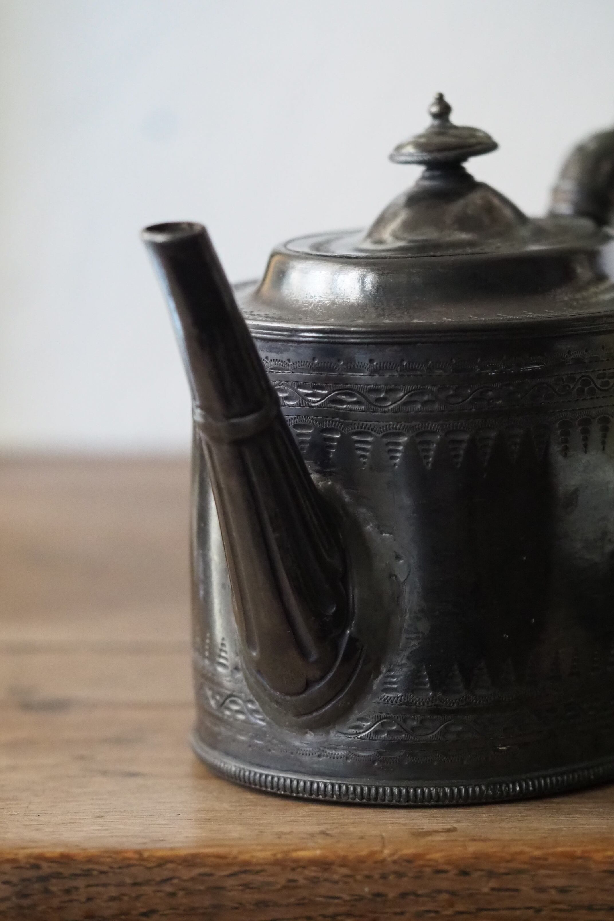 装飾用に、模様入りピューターティーポット-antique pewter tea pot