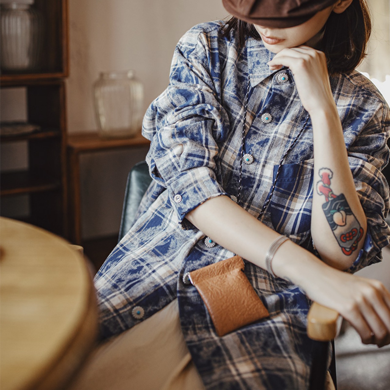 Flower Button Blue Plaid Shirt / フラワー ボタン ブルー チェック シャツ