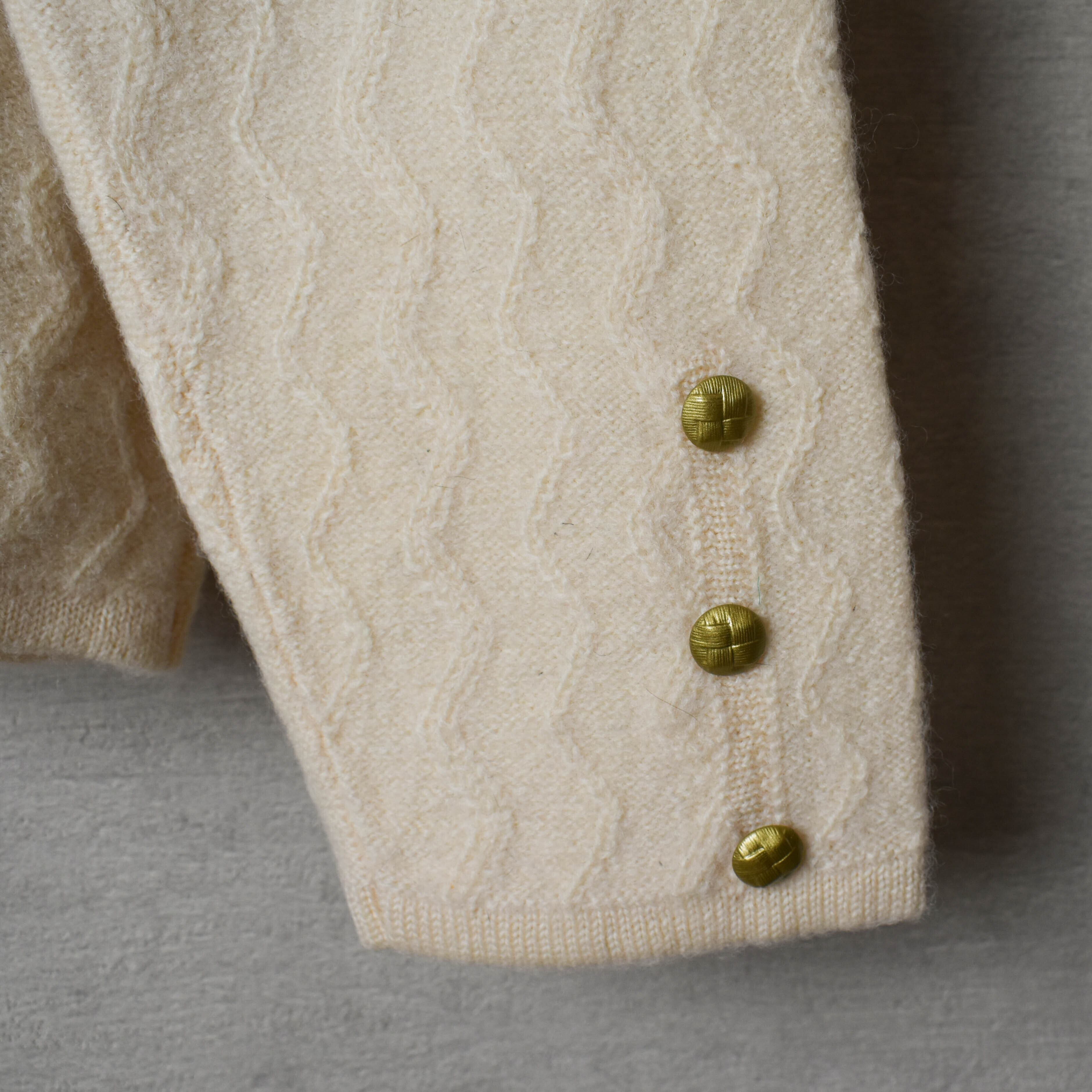 [USED] KAREN SCOTT made in AUSTRALIA gold button knit cardigan