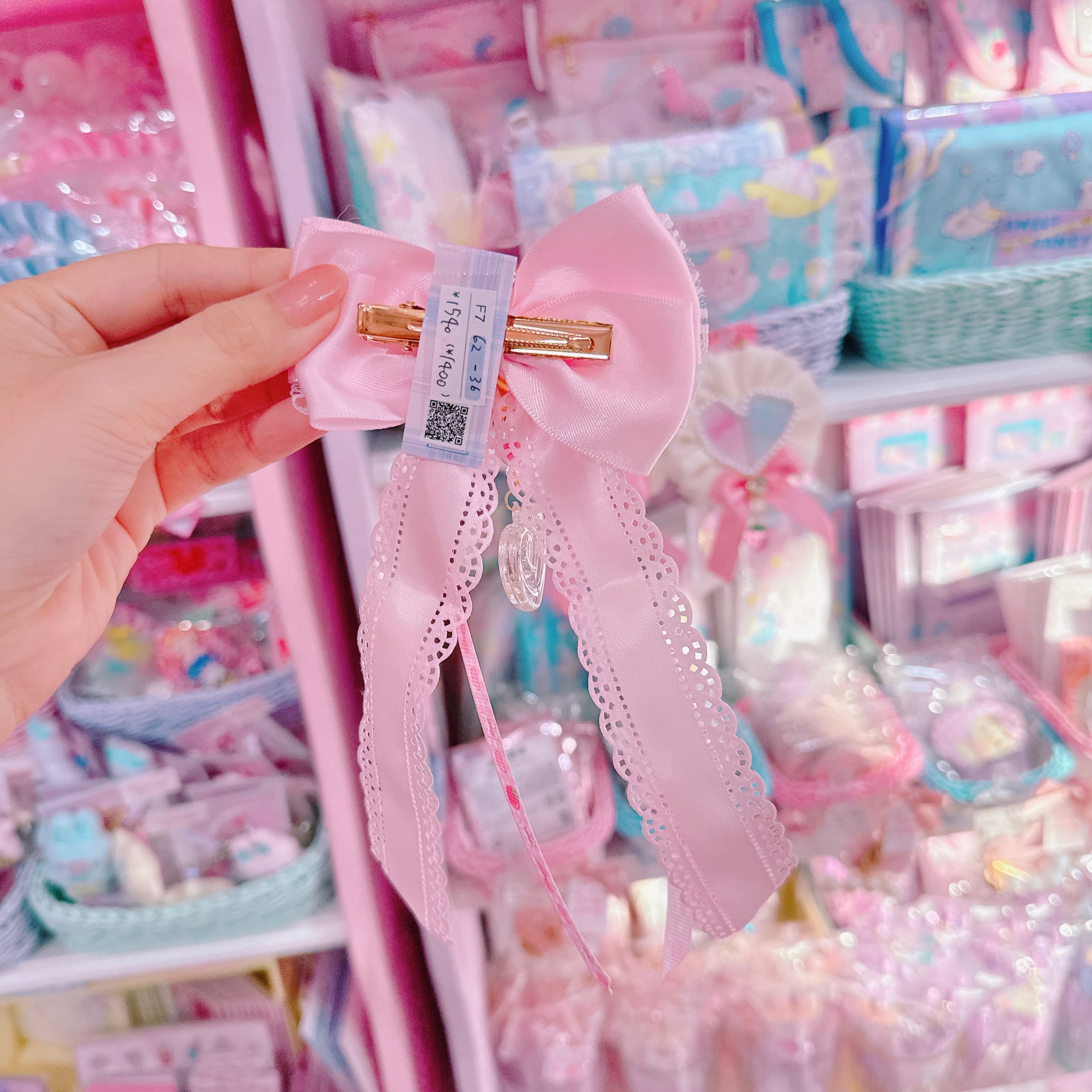 【F7】62-36たらりんリボンヘアクリップ