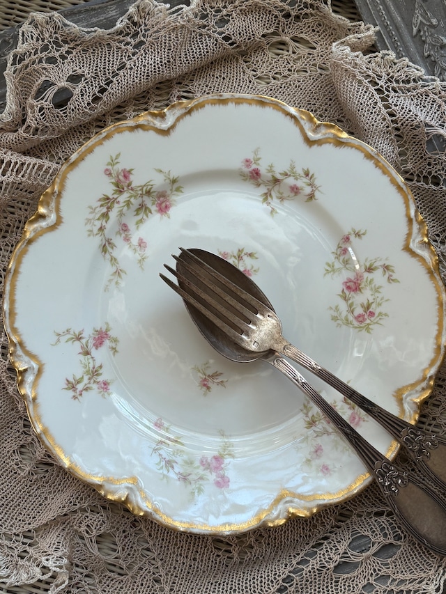 英国Vintage ROYAL ALBERT ロイヤルアルバート プチポワン リーガルトレイ 大 刺繍柄 テーブルウェア