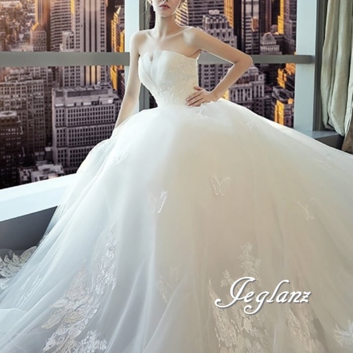 優雅 ウエディングドレス ベアトップ チュール 背中 編み上げ(M7246)ο