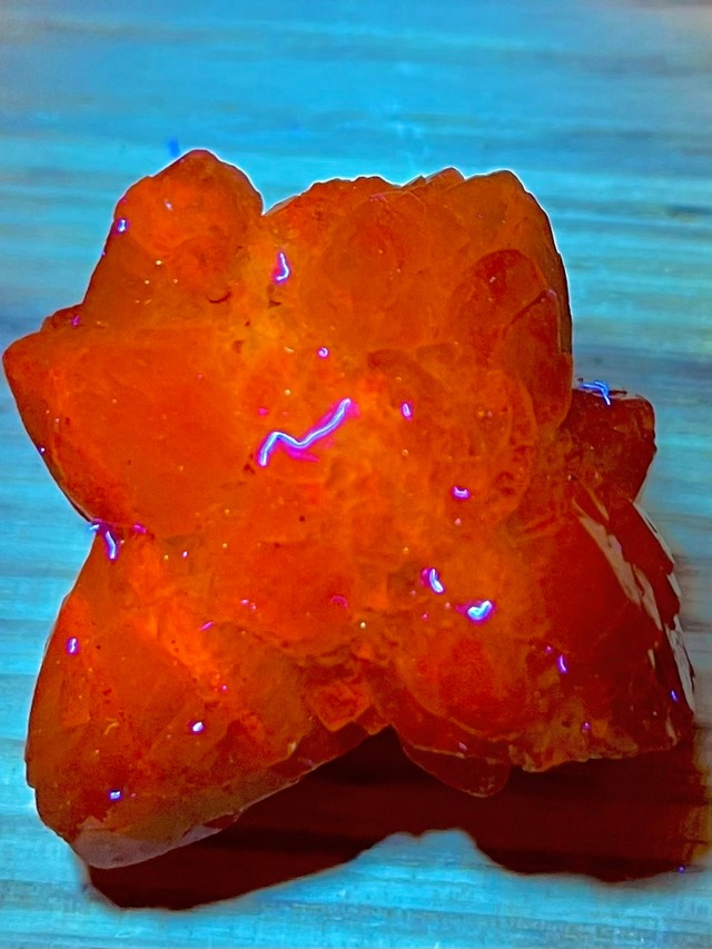 27) New found！蛍光・モロッコ産シトリン(強蛍光)M