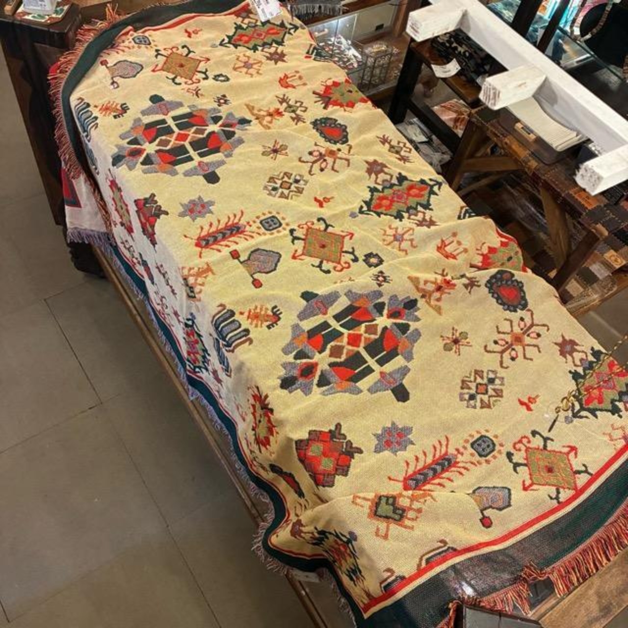 TOPANGA Homefurnishing Tribal throwket H 130×180cm　トライバルスローケット　H　ベージュ　ソファカバー　ベッドカバー　ブランケット　マルチカバー