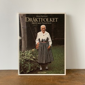 DRÄKTFOLKET（with Ribbon）