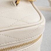 サンローラン イーストウェスト バニティバッグ ホワイト レザー