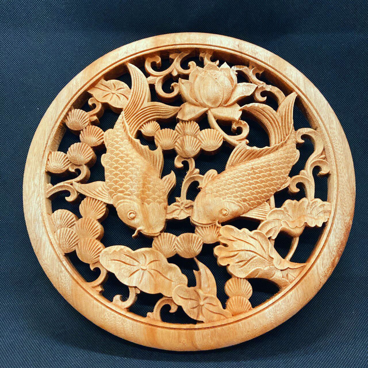 双魚戯蓮 （鯉・蓮・水草） | 月下蓮華彫刻堂