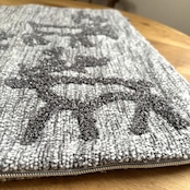 【PENTIK】Saaga Embroidered Cushion Cover(サーガ 刺繍 クッション カバー) シルバー 45x45 cm