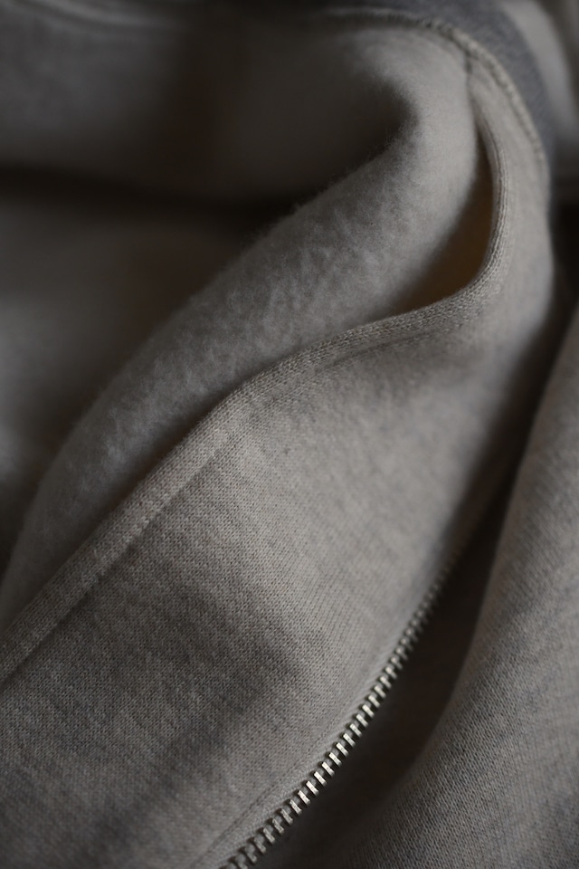 BISOWN / AFTER HOODIE ZIP UP SWEAT (TOP GRAY × OATMEAL)