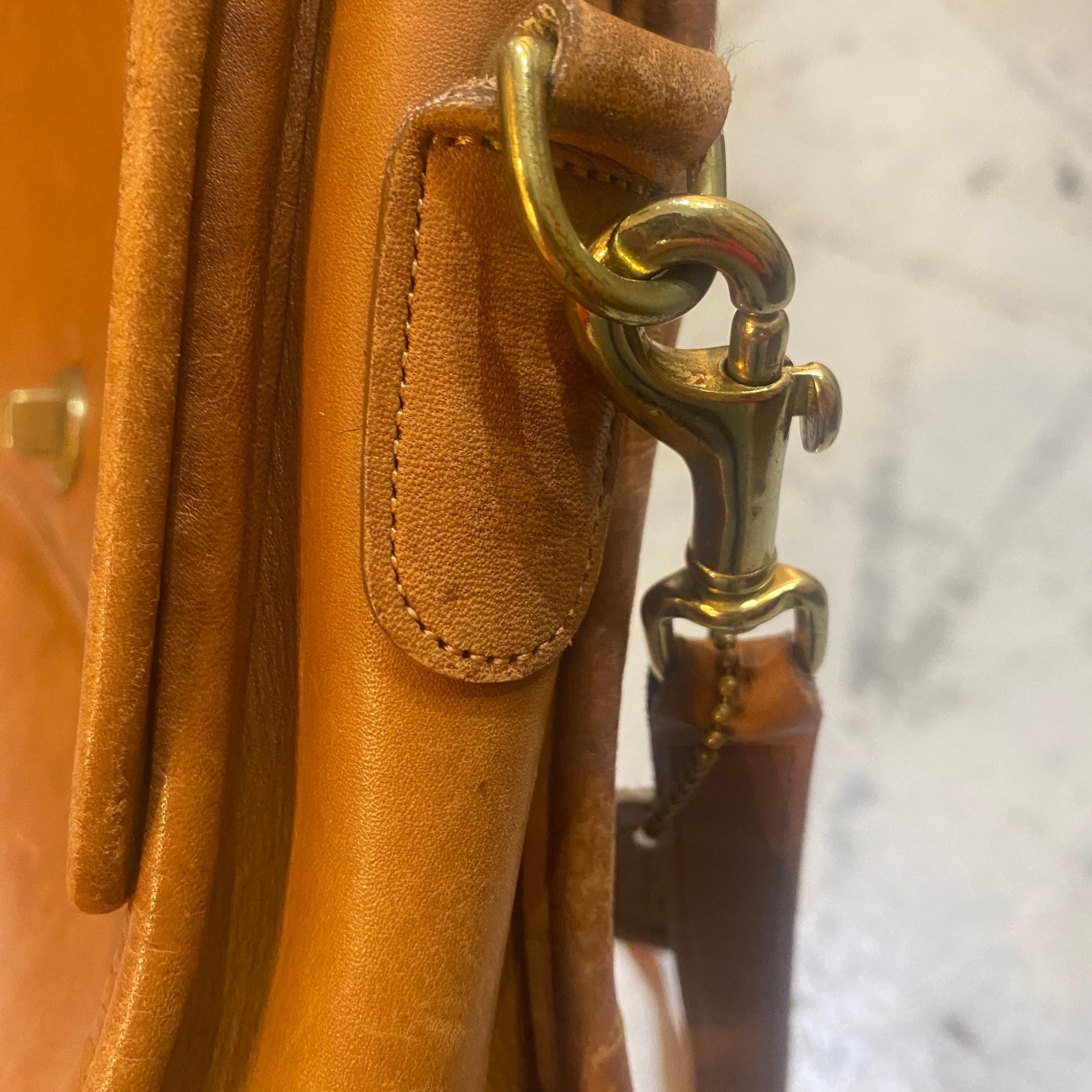 old coach オールドコーチ レザー ハンドバッグ 2way ハーフムーン