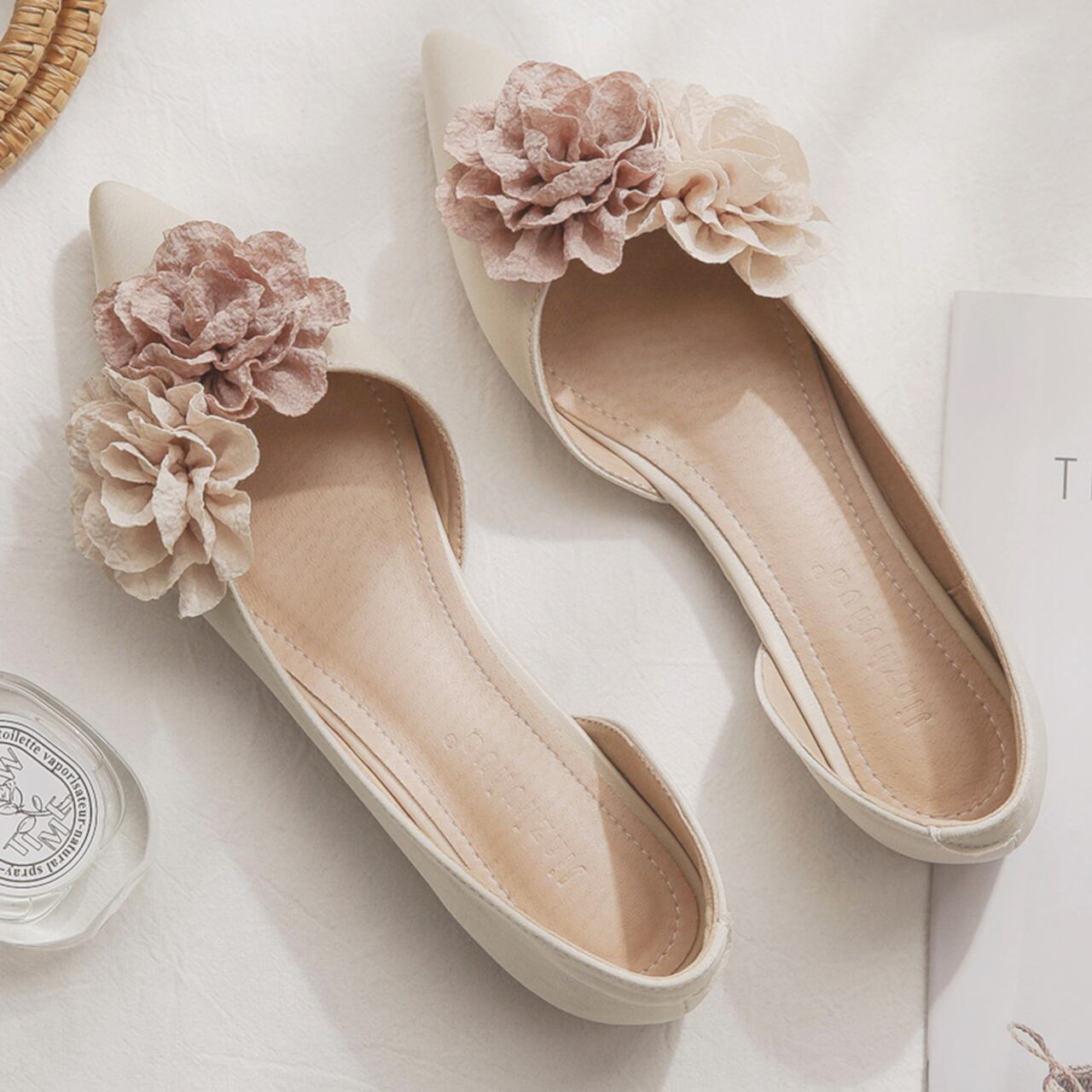 フラワーポインテッドトゥパンプス A0169