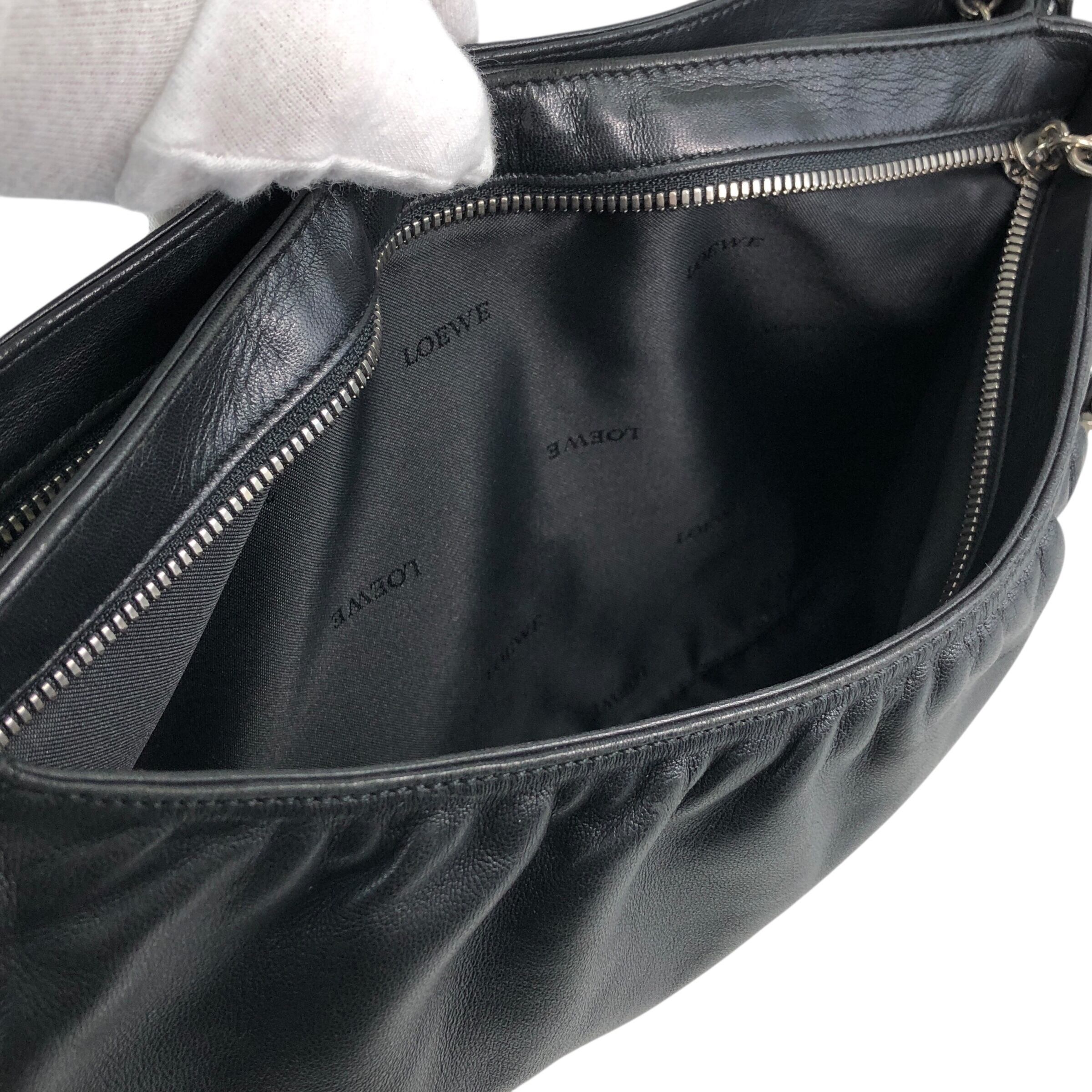 ロエベ ヴィンテージ チェーンバッグ アナグラム型押し 黒 ファスナートップ破損 LOEWE ロエベ ショルダーバッグ ブラック アナグラム型押し ナッパ