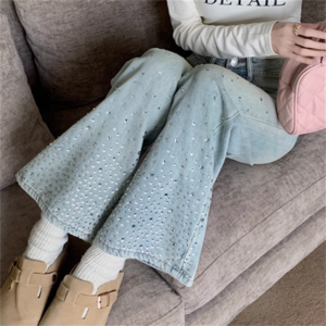 【送料無料】 パンツ ボトム ガウチョ ロング マキシ キラキラ 装飾 ビジュー ポケット ハイウエスト ブルーデニム 薄手生地 かわいい 大人可愛い 大人女子 綺麗 シンプル カジュアル 大人 上品 おしゃれ お洒落 こなれ感 ラフ エレガント コンサバ 着痩せ レディライク 無地 春 20代 30代 40代 レディース 女性 授業参観 デート お出かけ 女子会 お呼ばれ 休日 お茶会 アウトドア 着回し 普段使い オルチャン 韓国系 ファッション 定番 トレンド デイリーユース インスタ映え