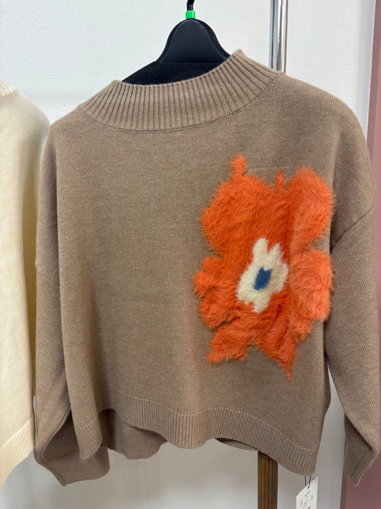 qtume フラワージャガードニット 552 25646