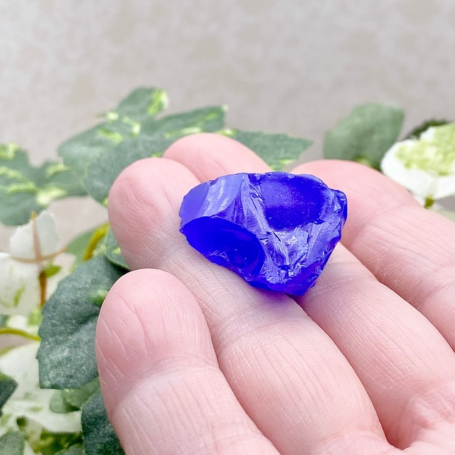 【レア色】インドネシア産アンダラクリスタル原石 ミルキーコバルトブルー