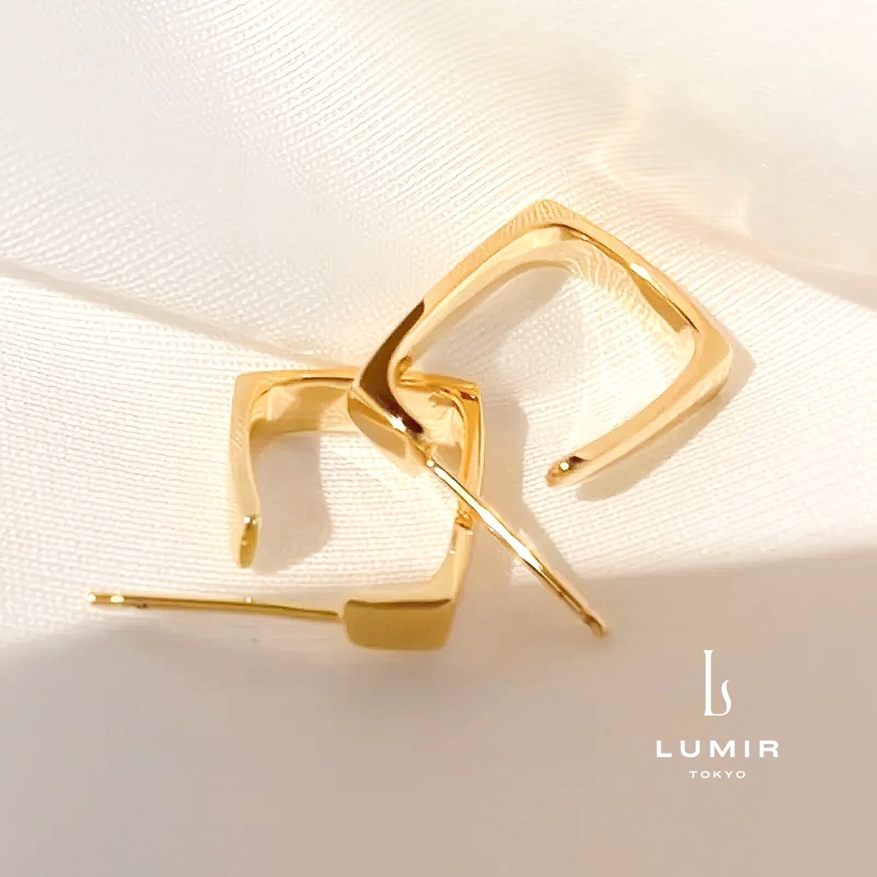 ソリッドスクエアピアス