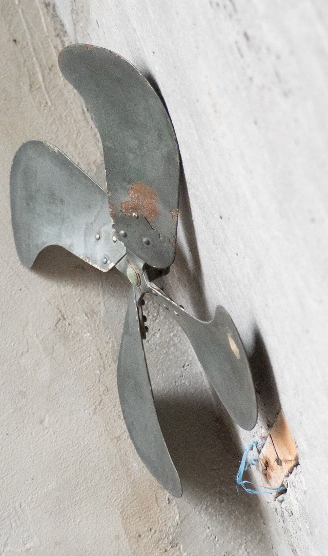 unknown 1980s Fan blade