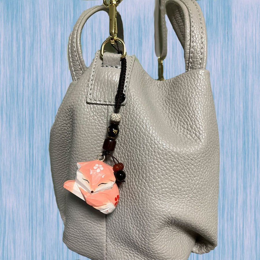 キツネ 木彫り ストラップ キーホルダー 狐 | きつねの雑貨屋さん