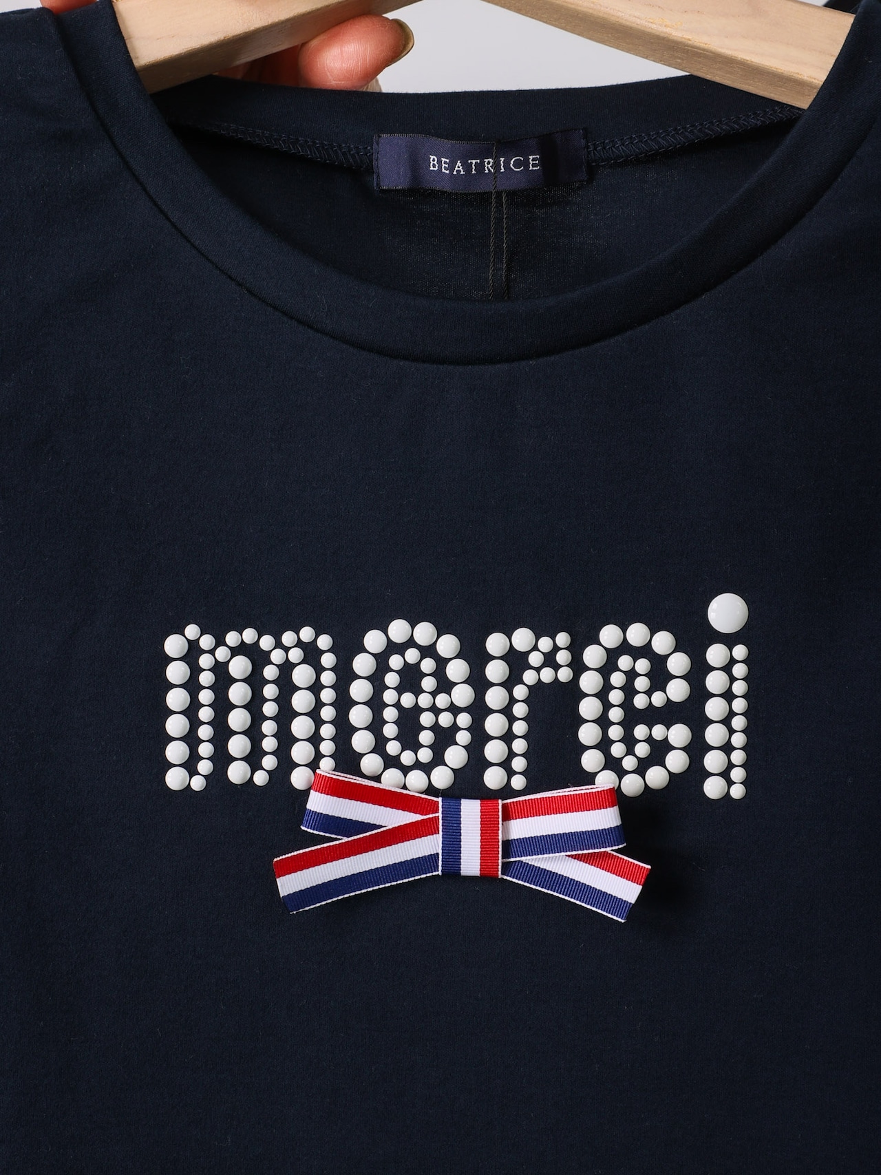 パール風ロゴリボンTシャツ(BEATRICE)