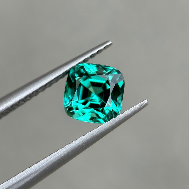 ラグーントルマリン 6.3x6.3mm, 1.3ct, ナミビア産