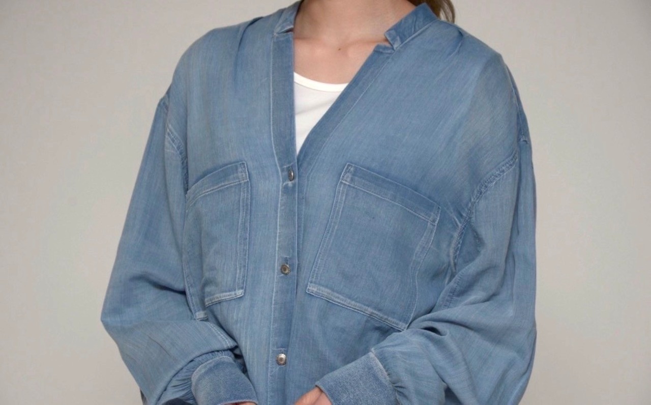 【praia】スキッパーシアーデニムブラウス　LEI2587