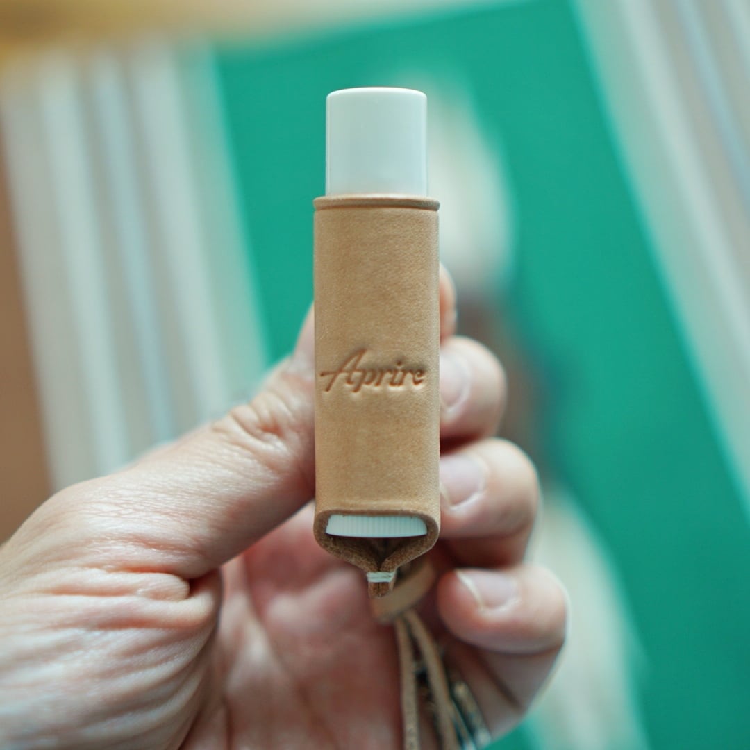 リップクリームケース” 本革 手縫い | APRIRE／ORIGINAL LEATHER WORKS