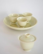 陸壽義 Lu Shouyi - 黄釉蓋碗 lidded cup