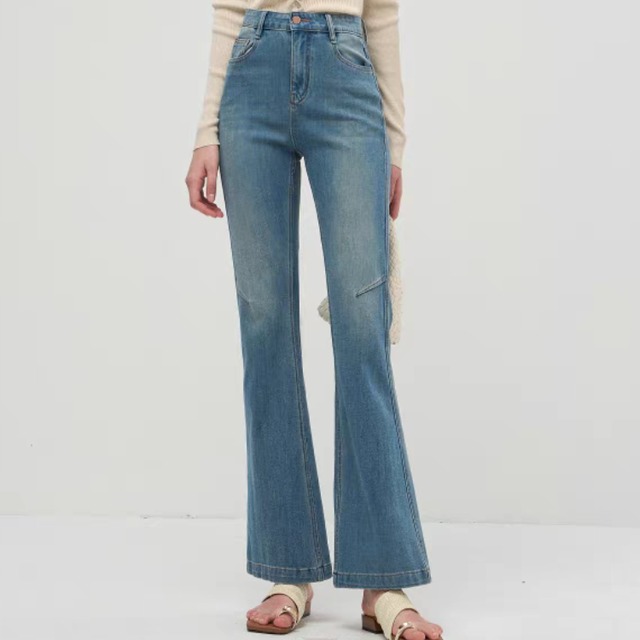 ウォッシュドデニム膝上ダーツブーツカットパンツ　　1070　