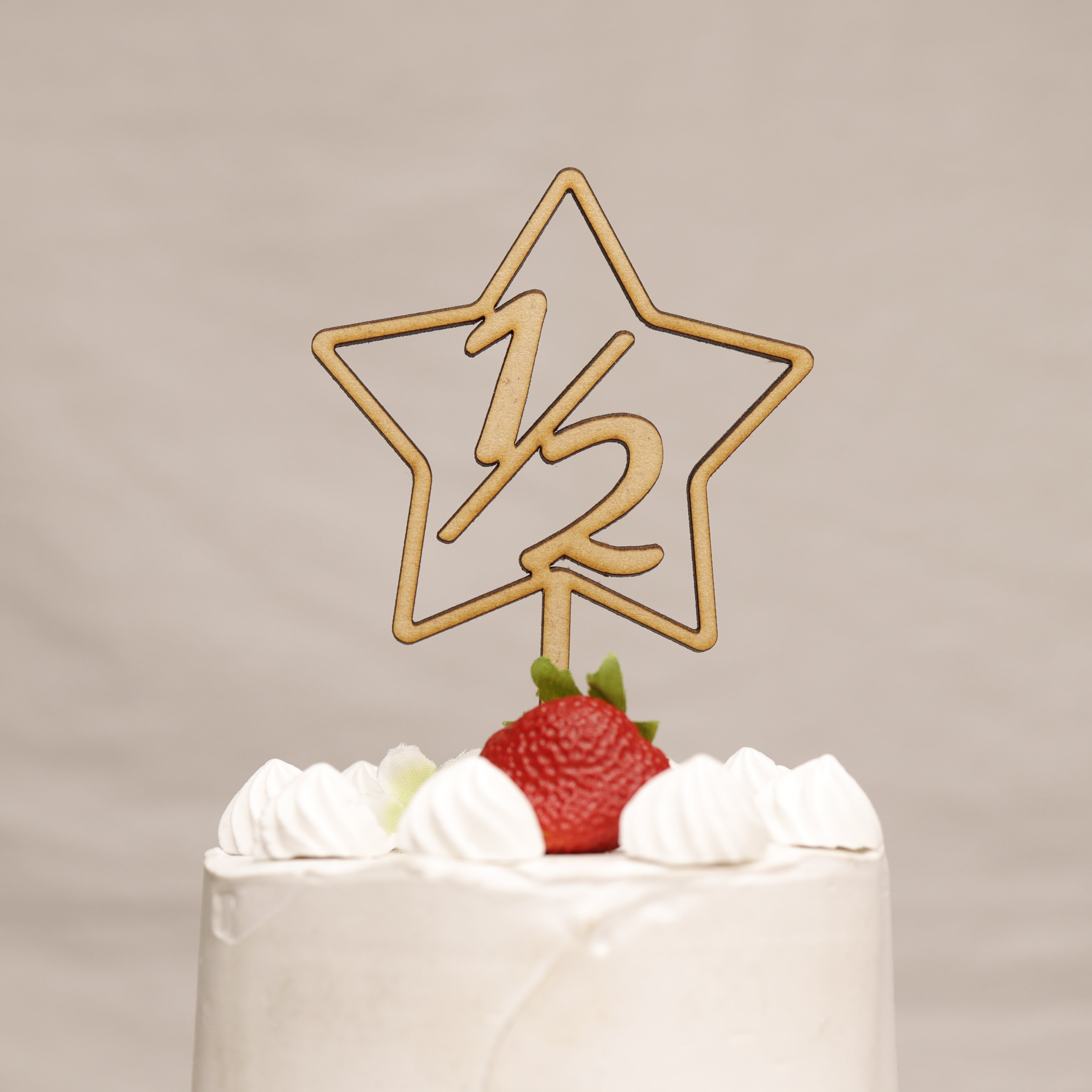 ケーキトッパー【7cm】星 1/2 誕生日 飾り 木製 ケーキピック