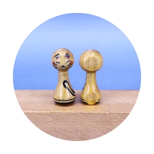 《 弥治郎系・池内潮音 工人 》こけしの箸置き　ネコ