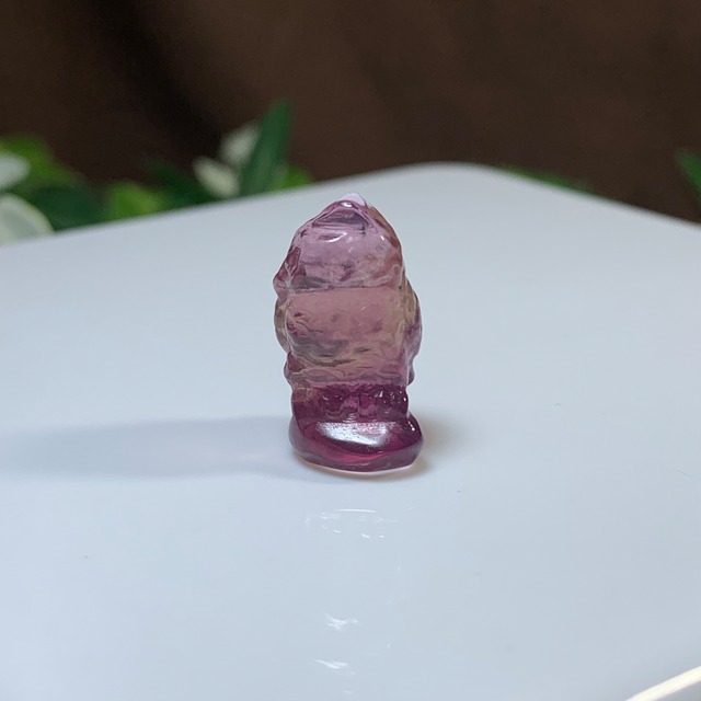 34.可愛い小さいフローライトふくろう