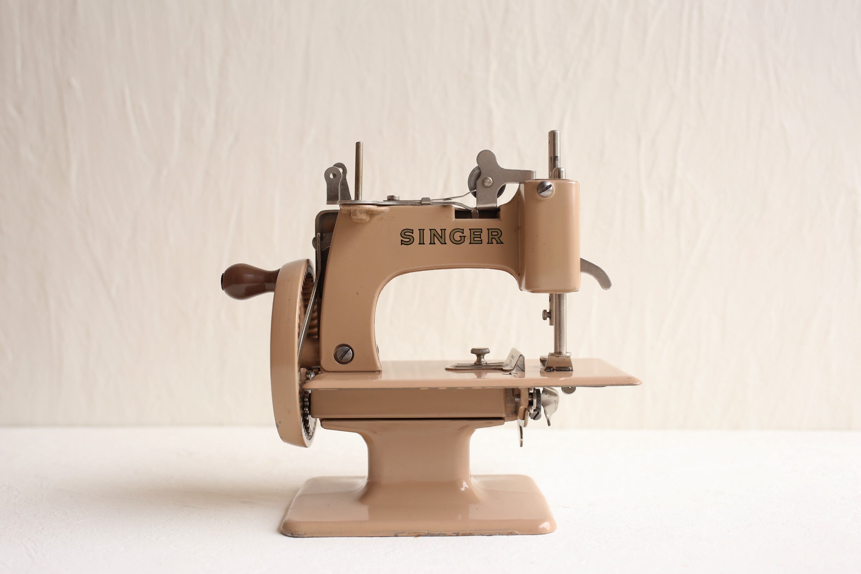 イギリス アンティーク ヴィンテージ SINGER トイミシン Model No.20