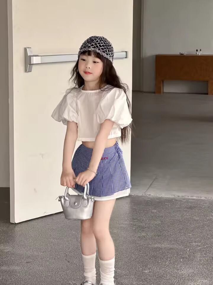 ×××刺繍ブルーチェックスカート