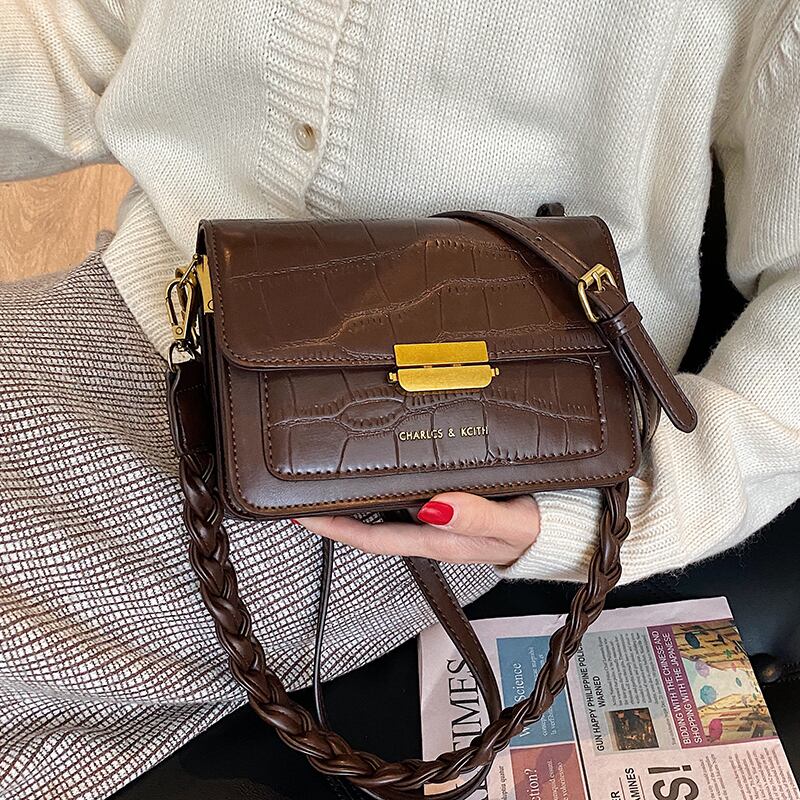 スタンダードオータムウィンターレッド レトロ 秋物 冬物 スクウェア 手作りハンドバック65313977565